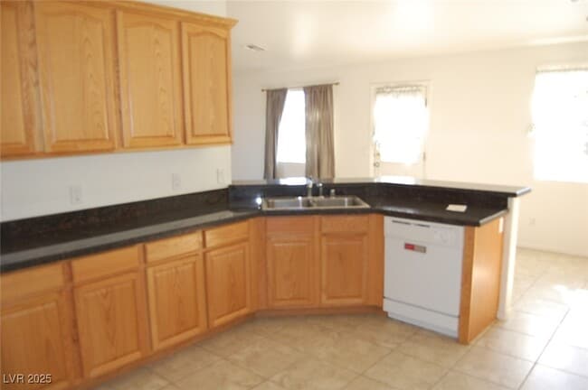 Photo - 1601 Zelzah Ave
