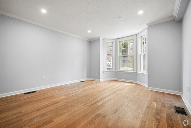 Building Photo - 71 Old Harbor St Unit 1 Rental