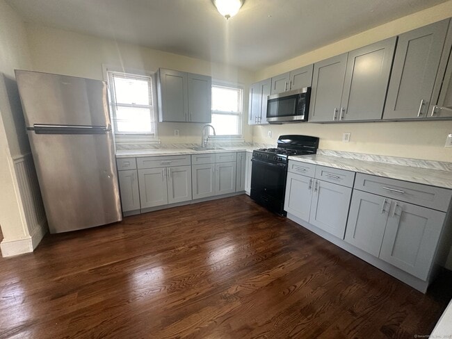 Building Photo - 40 Vine St Unit 3 flr Rental
