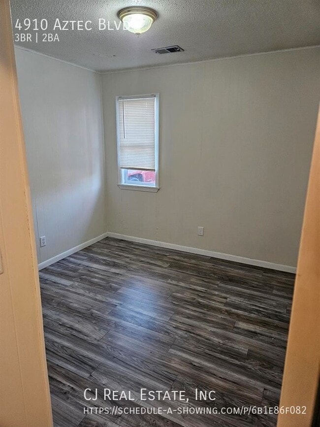 Photo - 4910 Aztec Blvd