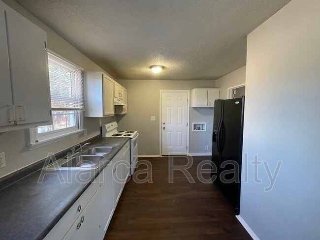 Photo - 5321 Southampton Rd