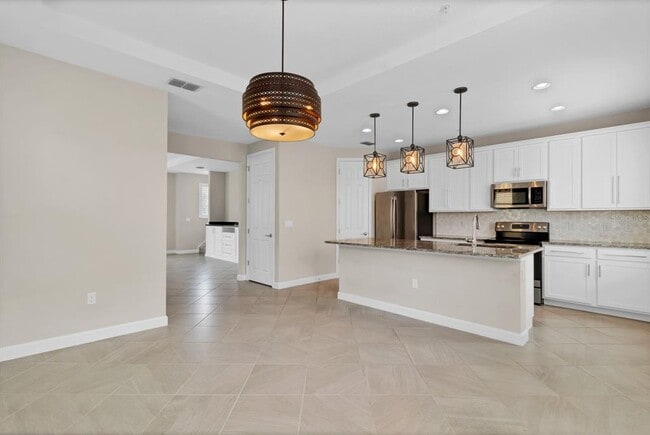 Photo - 911 Brutus Terrace