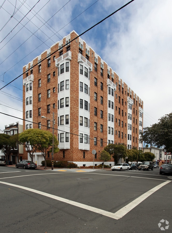 Photo - El Capistrano Apartments