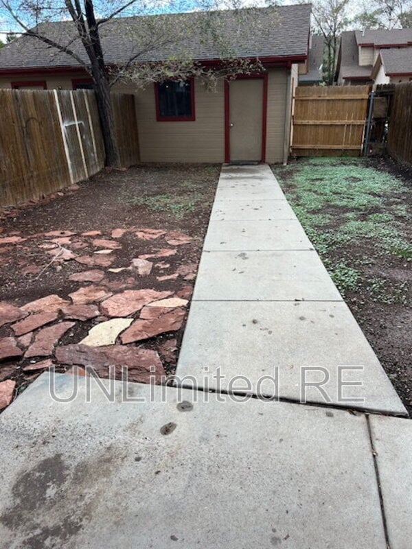 Photo - 1807 N Main St