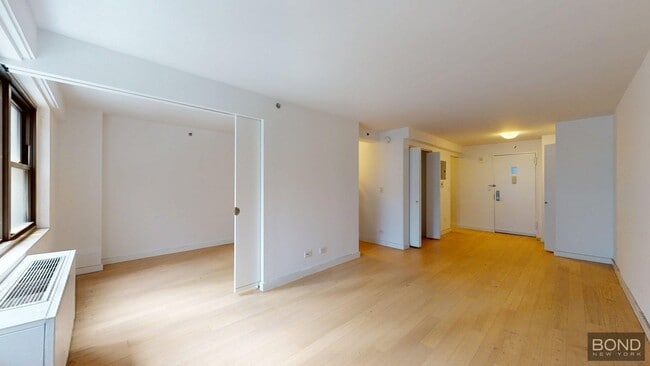 Photo - 222 E 39th St Apartment Unit 6G