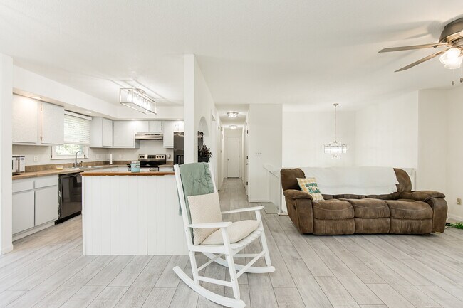 Photo - 3409 Cedar Ln