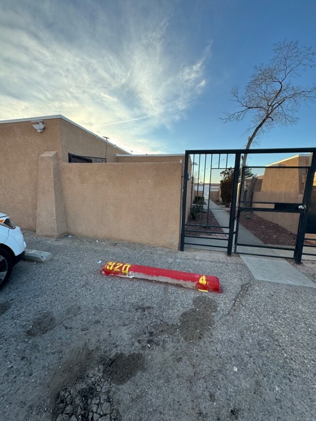 920 San Pedro Dr SE