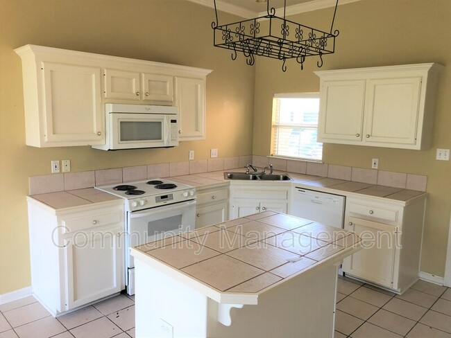 Photo - 221 Briarhaven Dr