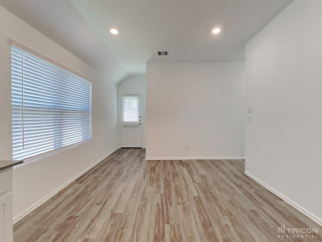 Photo - 210 Pine cavern dr