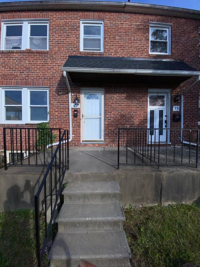 41 N Kossuth St