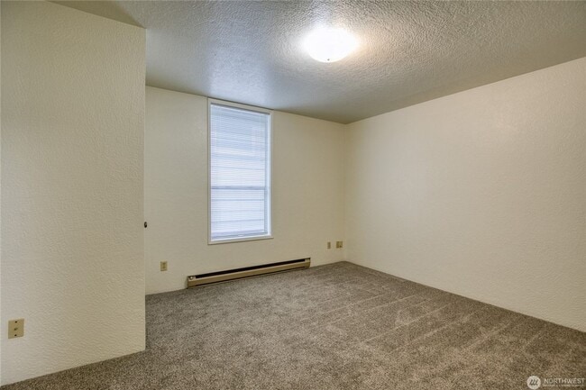 Photo - 208 N. &quot;H&quot; Street Unit Up