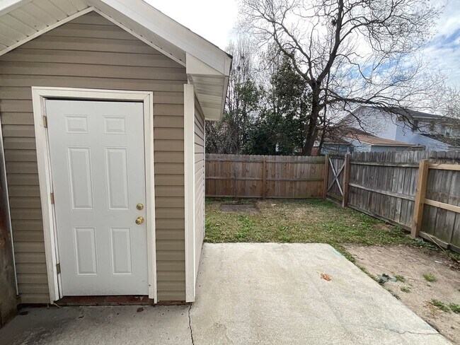 Photo - 3924 Miramar Ct