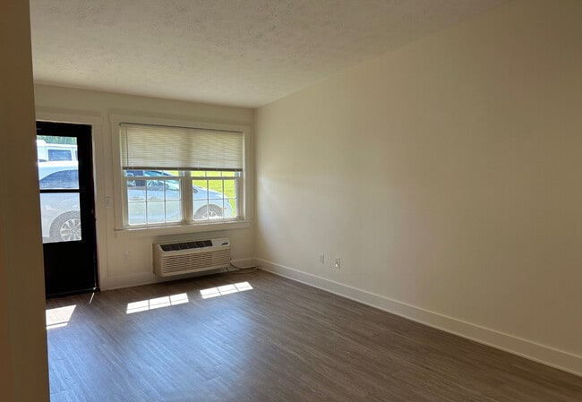 Photo - Maplewood Apartments