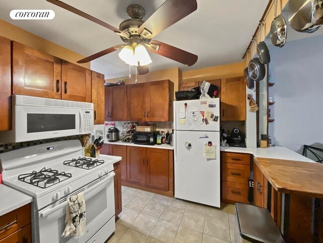 Photo - 758 10th Ave Apartamento