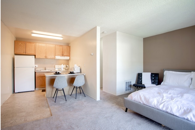 Building Photo - Orchard Glen