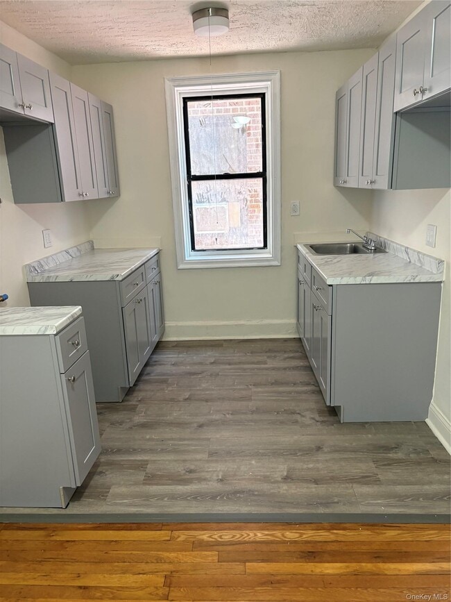 Building Photo - 30 Locust Hill Ave Unit 6K