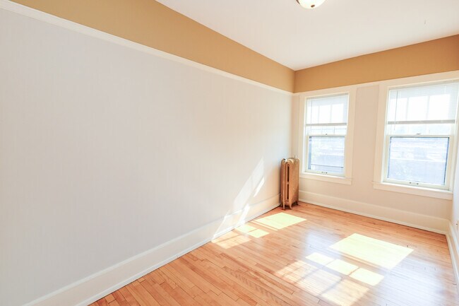 Photo - Legacy Rose Flats