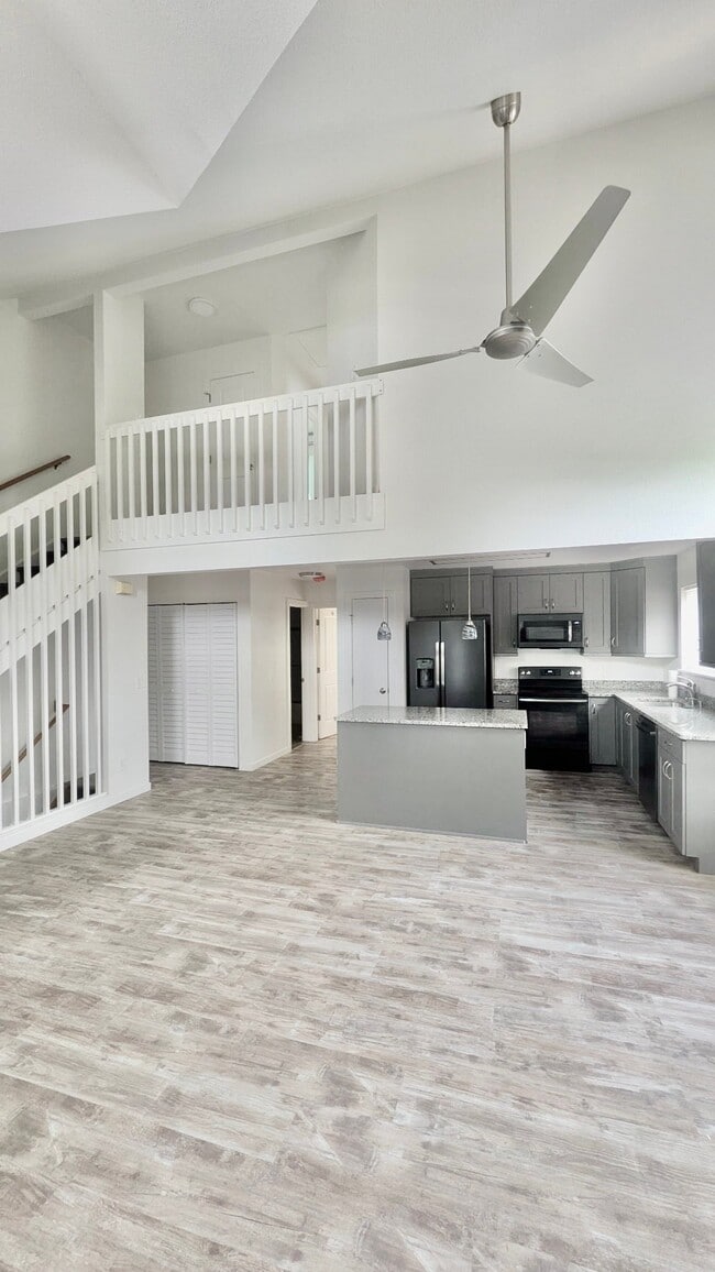 Photo - 2929 Ross Dr