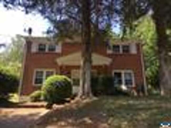 Building Photo - 1107 River Ct Unit B