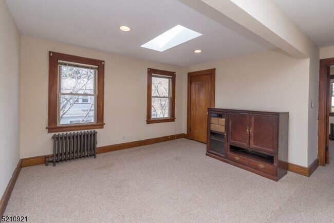 Photo - 81 Savoy Pl Casa