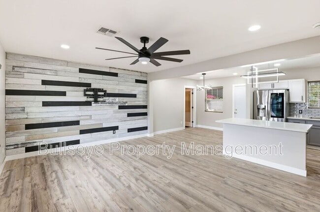 Photo - 2022 N 40th St