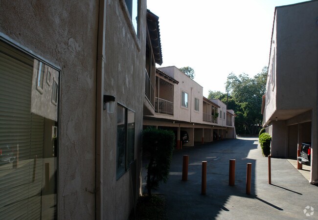 Photo - 551-555 W Pueblo St