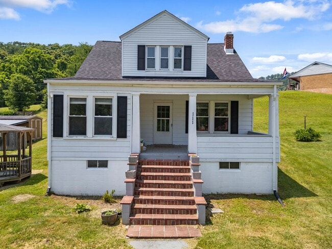 4 bedroom home in Rich Creek! - 4 bedroom home in Rich Creek!