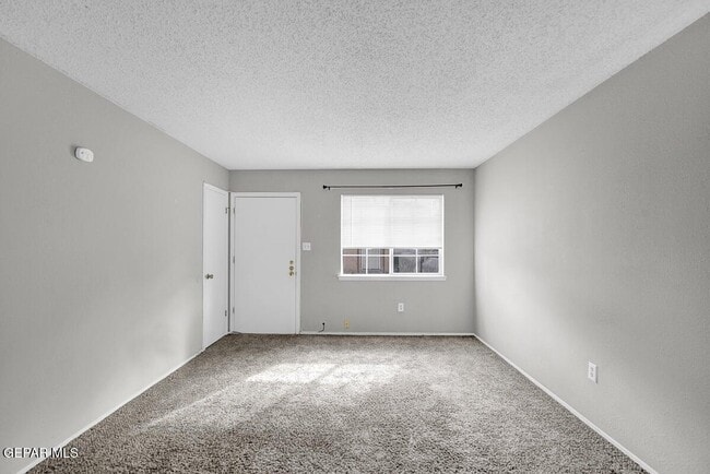 Photo - 1909 Karen Sue Pl