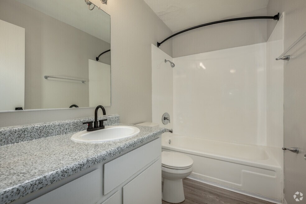 3BR, 2BA - 1,074SF - Second Bathroom