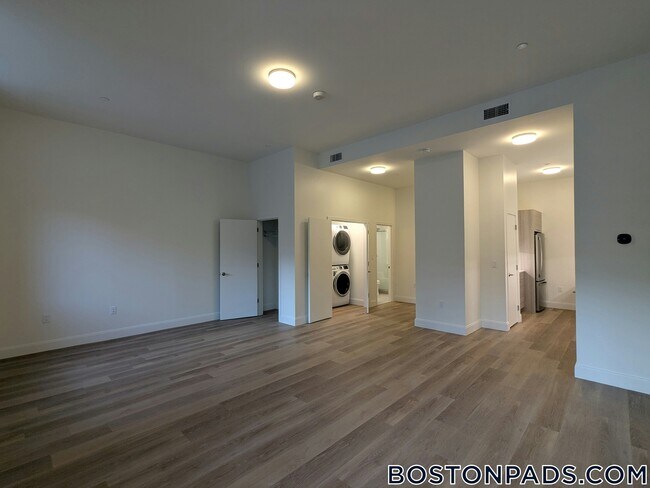 Photo - 1079 Commonwealth Ave Unit 413