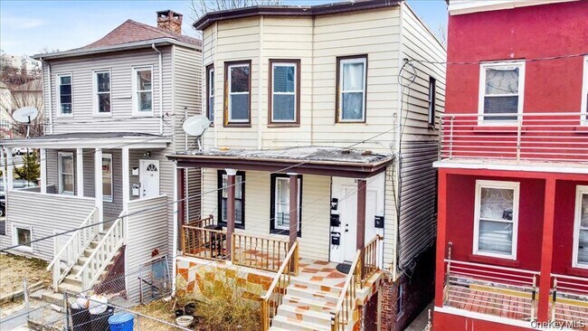 Building Photo - 22 Jones Pl Unit 1st Flr Rental