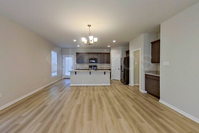 Photo - 129 Haygood Pt