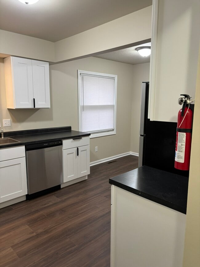 Photo - 8599 E H Ave