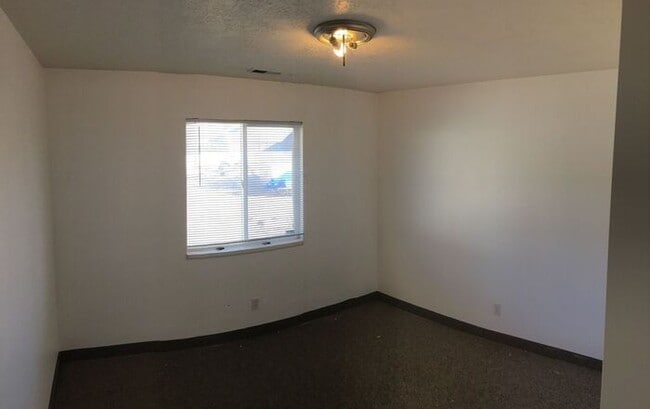Photo - Charming Nephi 4-Plex, Pet Friendly