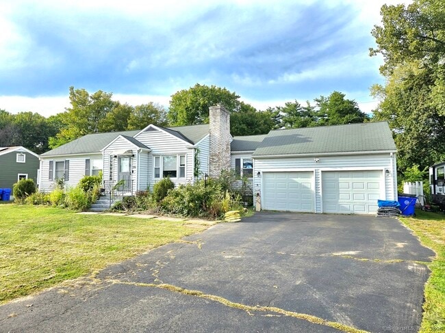 Building Photo - 196 Ridgewood Rd Rental