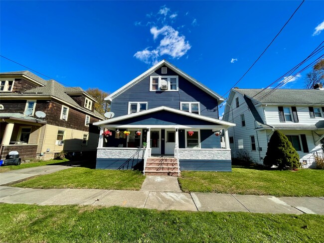 Building Photo - 417 Adams Ave Unit Right