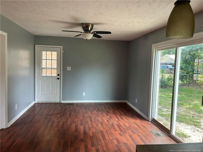 Photo - 7430 Southgate Rd
