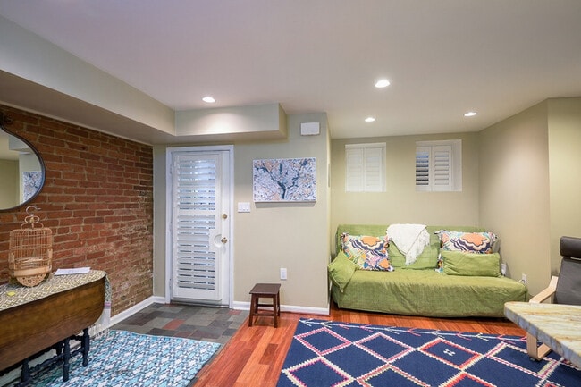 1001 New Hampshire Ave NW Unit SI ID1601870P