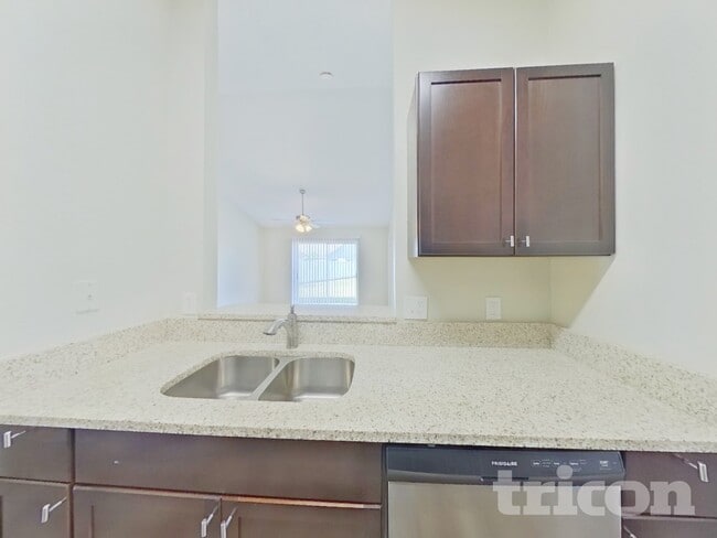 Photo - 2107 Flintlock Blvd