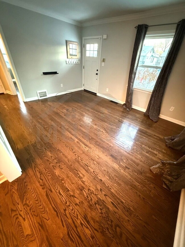 Photo - 389 Channing St