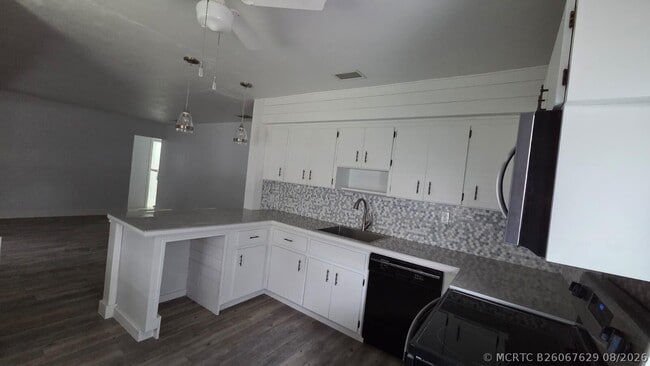 Photo - 2539 Cleveland St