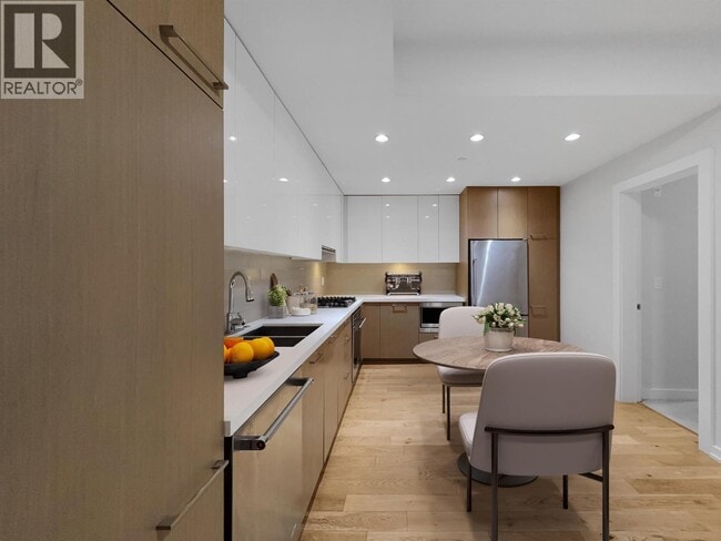 Photo - 5311 Cedarbridge Way Unité 1xx