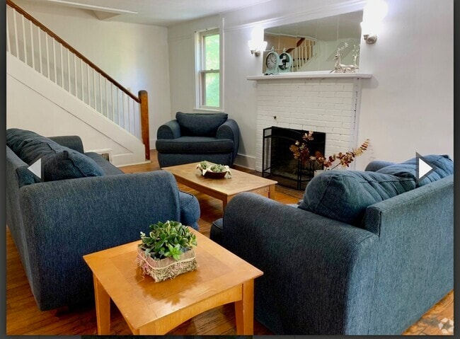 Building Photo - 918 Danby Rd Unit 918 #1 Rental