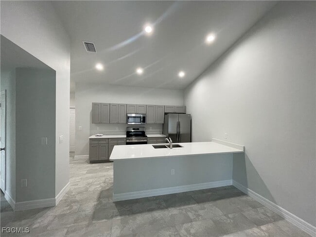 Photo - 1421 Gleason Pkwy