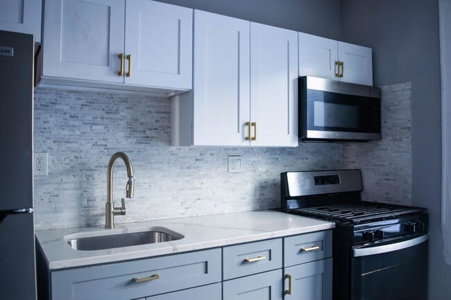 Photo - 105 Scranton St Unit 1L