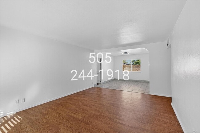 Photo - 8503 Menaul Blvd NE