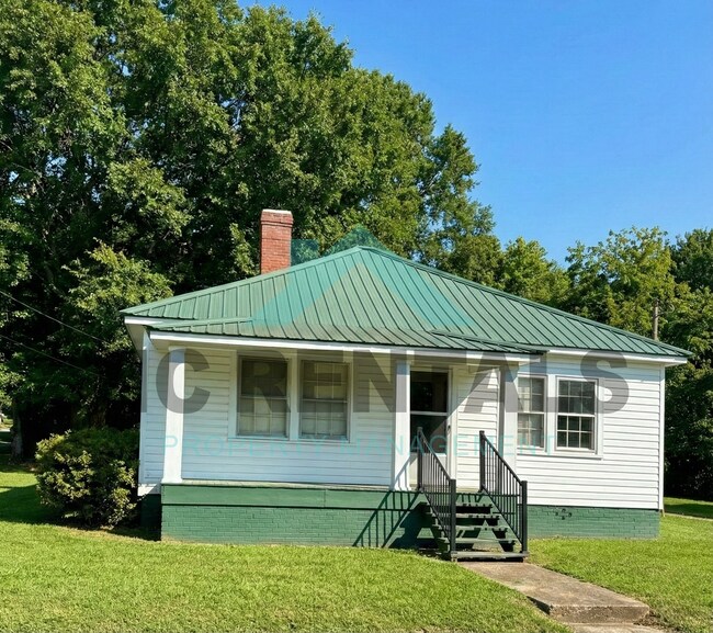 Building Photo - 1318 Front St