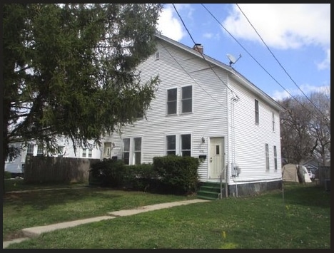 Building Photo - 1620 Sycamore St Unit 1