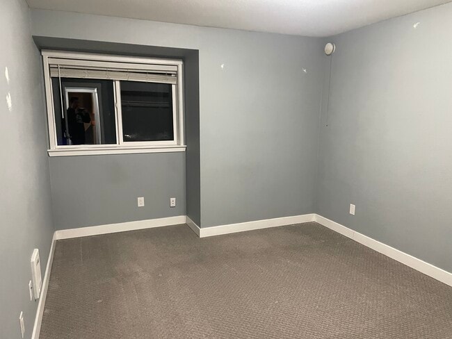 Photo - 5804 186th Ave E