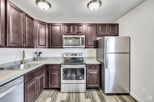 2BR, 1BA - 900SF - Kitchen